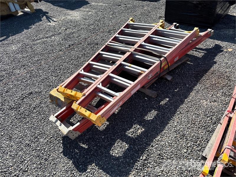 Quantity of (3) Pallets of Werner 6 ft- 10 ft Fibe Stiger og platforme
