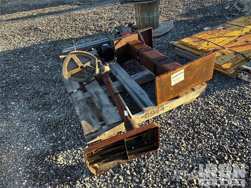 Quantity of (3) Pallets of Electric Drill Press Andre komponenter