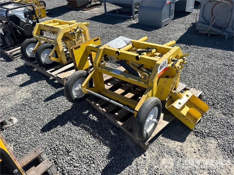 Quantity of (3) Penetrator Mobile Fall Protection Outros componentes