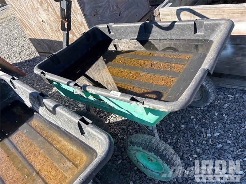 Quantity of (3) Pull Utility Cart エンジン