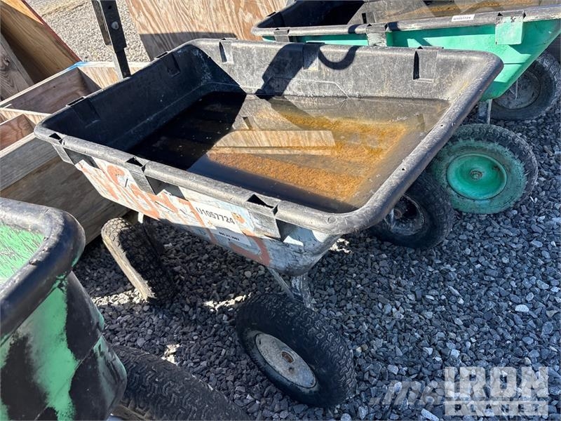 Quantity of (3) Pull Utility Cart エンジン