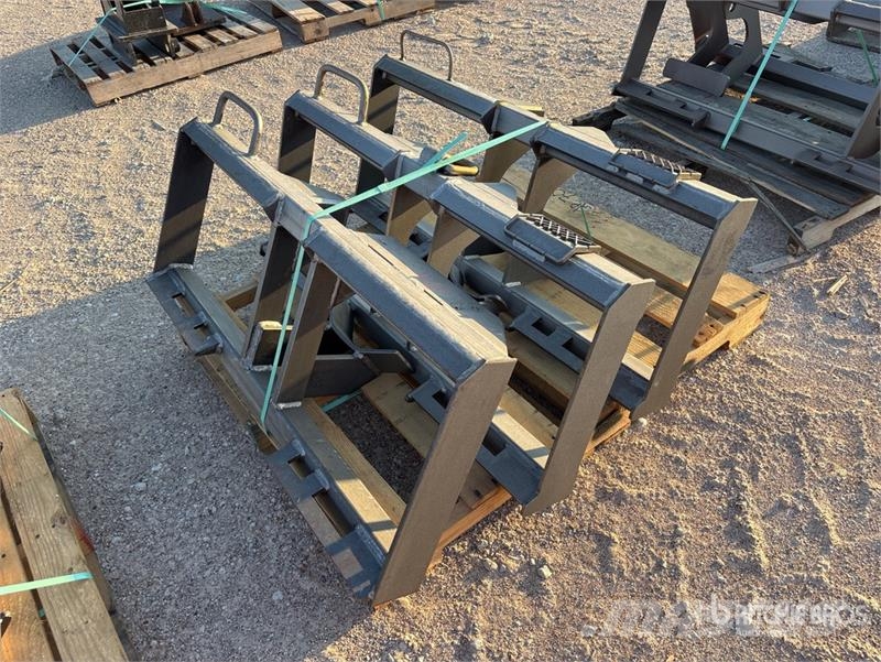 Quantity of (3) QT RH Skid Steer Frame Weldment-NC Outros componentes