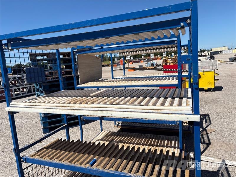 Quantity of (3) Storage Rack Gāzes uzglabāšanas un padeves aprīkojums