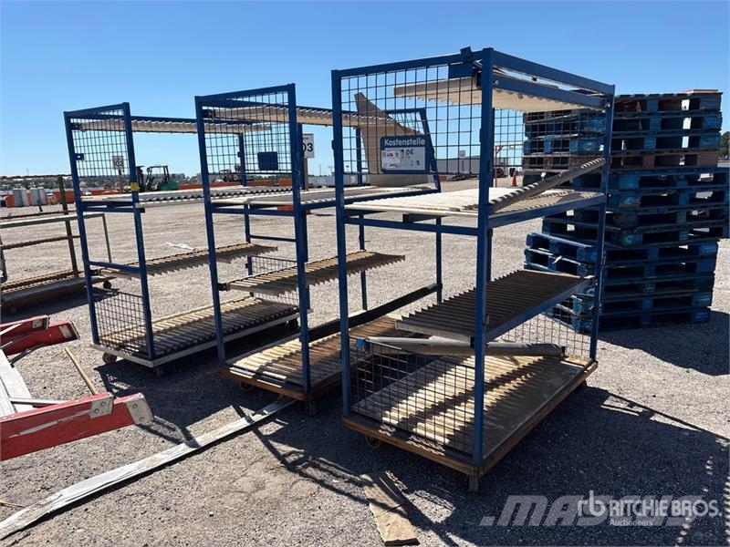 Quantity of (3) Storage Rack Gāzes uzglabāšanas un padeves aprīkojums