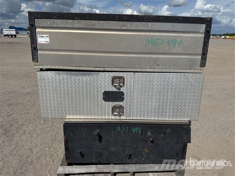 Quantity of (3) Truck Boxes Транспорт - Інші