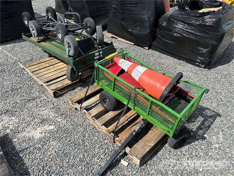 Quantity of (3) Utility Carts Outros componentes