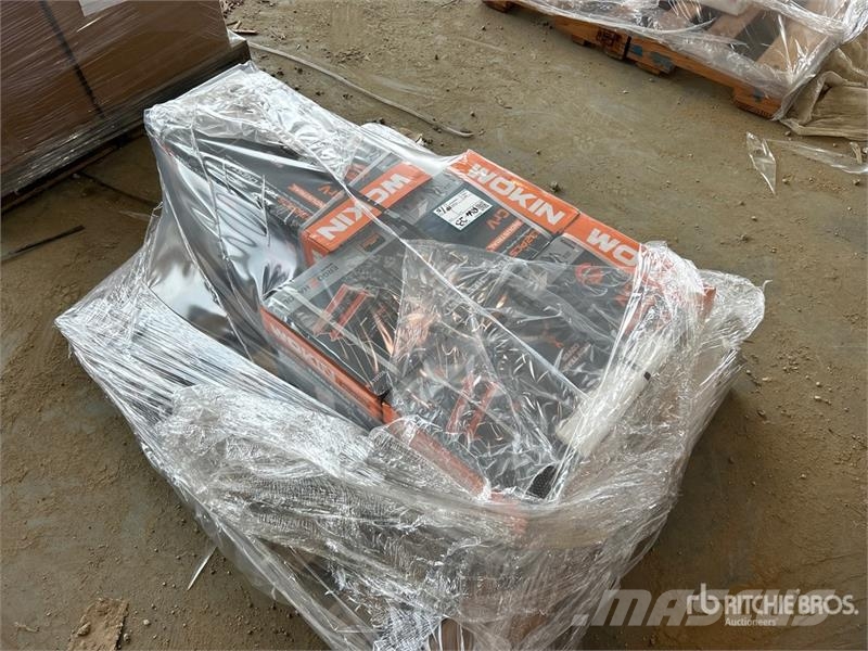 Quantity of (3) Wokin 132 PC Tool Chest Set Tool B 其他