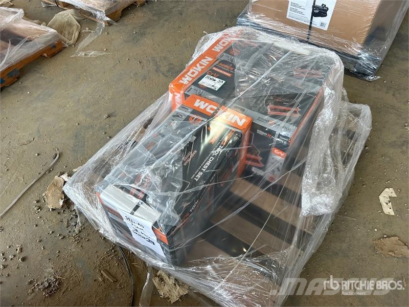 Quantity of (3) Wokin 132 PC Tool Chest Set Tool B 其他