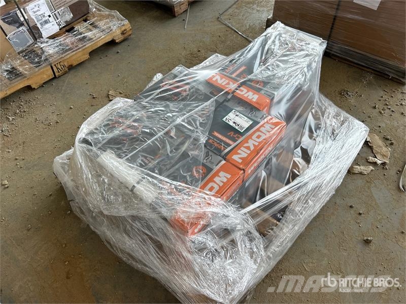 Quantity of (3) Wokin 132 PC Tool Chest Set Tool B 其他