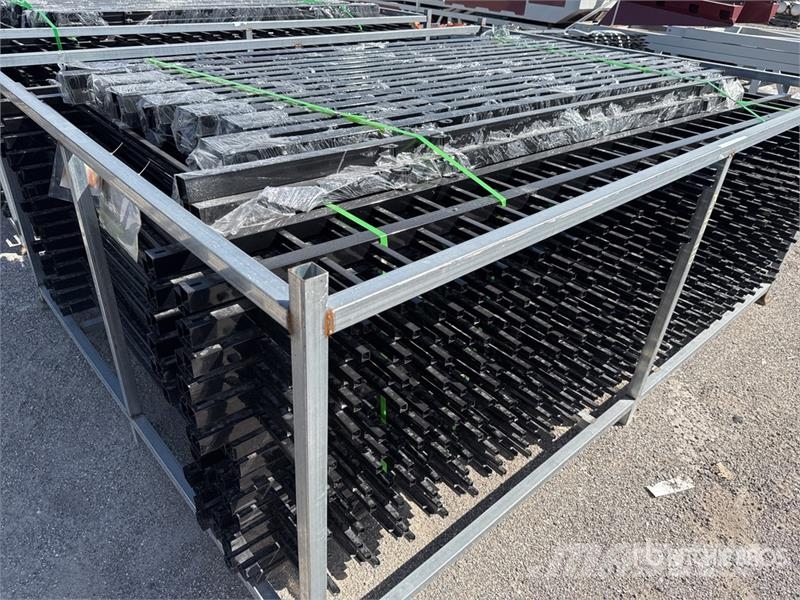 Quantity of (30) 10 ft x 7 ft Powder Coated 2026 S Zäune und Zubehör