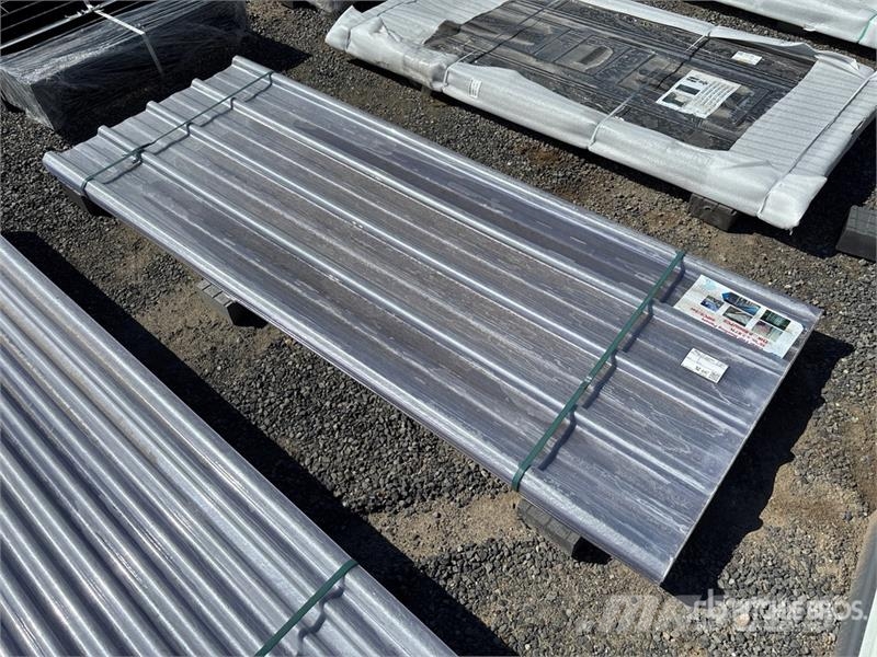 Quantity of (30) 7.87 ft x 3 ft Corrugated Polycar 吊车起重机、绞车吊货机和物料升降机