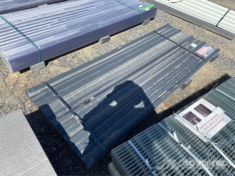 Quantity of (30) 7.87 ft x 3 ft Grey Metal Roofing Vintsid, telfrid ja materjaliliftid
