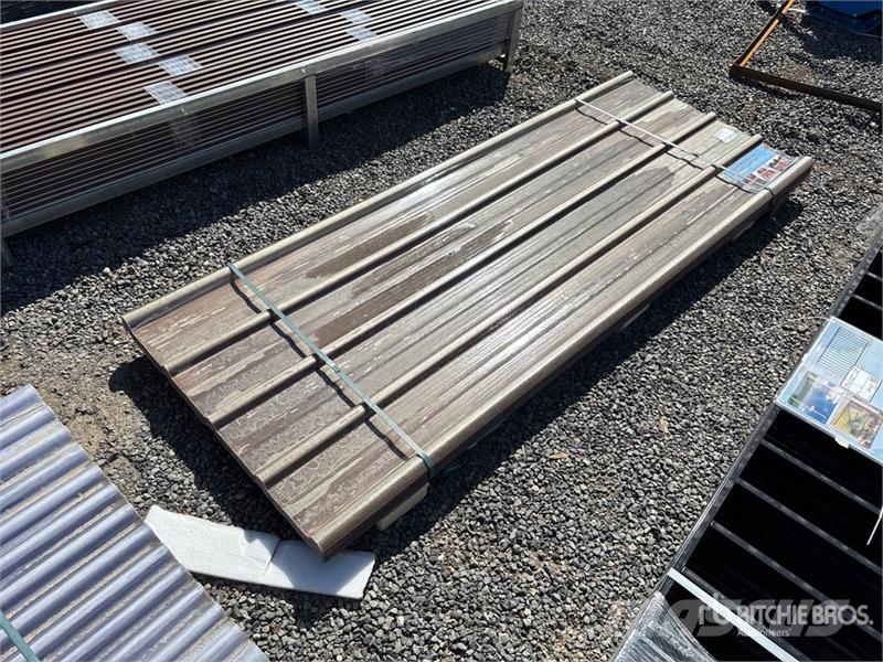 Quantity of (30) 8 ft x 3 Corrugated Polycarbonate Vintsid, telfrid ja materjaliliftid