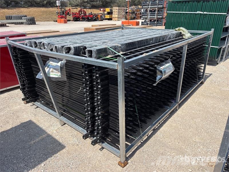 Quantity of (30) STARVOX SV0810-30 10 ft x 7 ft P Equipos de vallado