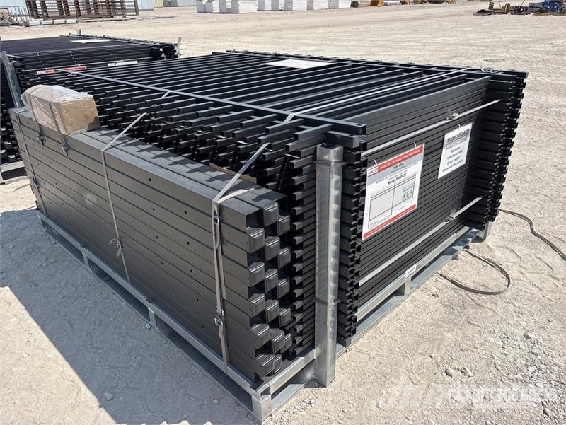 Quantity of (32) SUNTOP S0608-32 8 ft x 6 ft Powd Zäune und Zubehör