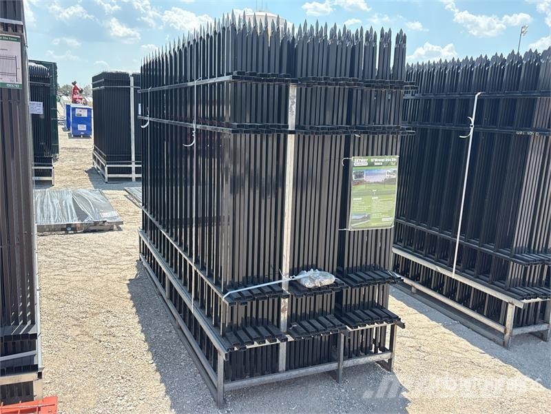 Quantity of (33) Skyway SFS33-330TF 10 ft x 7 ft Outros componentes