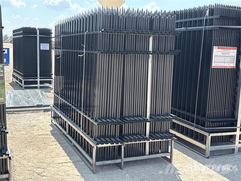  Quantity of (33)  Skyway F10 10 ft x 7 ft Wrought  Outros componentes