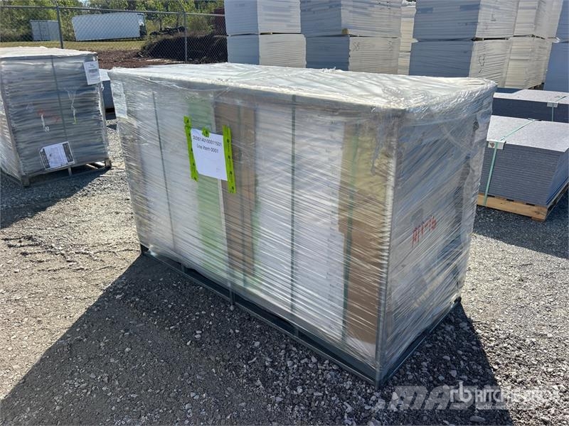 Quantity of (38) 6 ft x 36 in Trex Enhance Railing その他部品