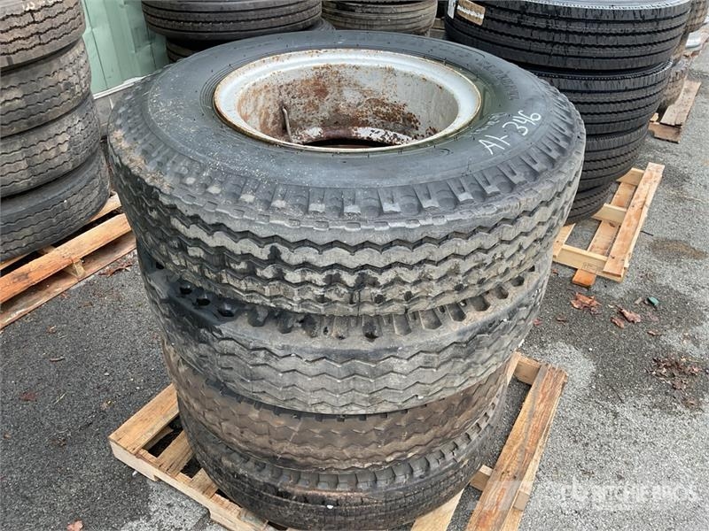 Quantity of (4) 10-20 Tires w/Wheels Transport - Övriga