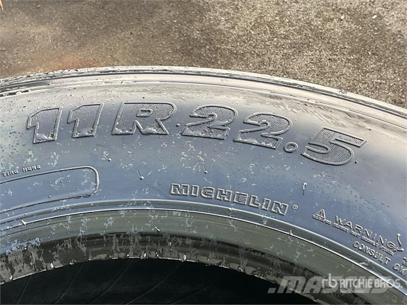  Quantity of (4) 11R22.5 Tires Transport – ostalo