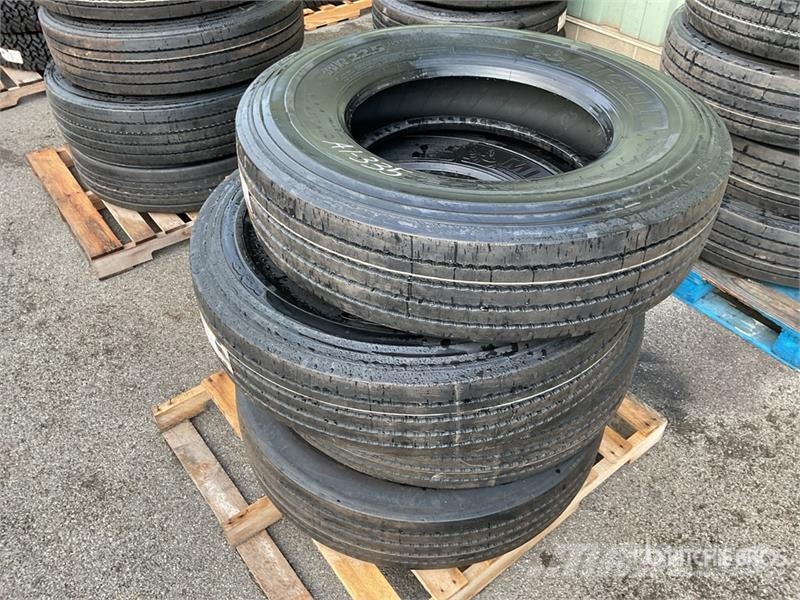 Quantity of (4) 11R22.5 Tires Transport – ostalo
