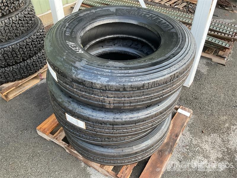 Quantity of (4) 11R22.5 Tires Transport – ostalo