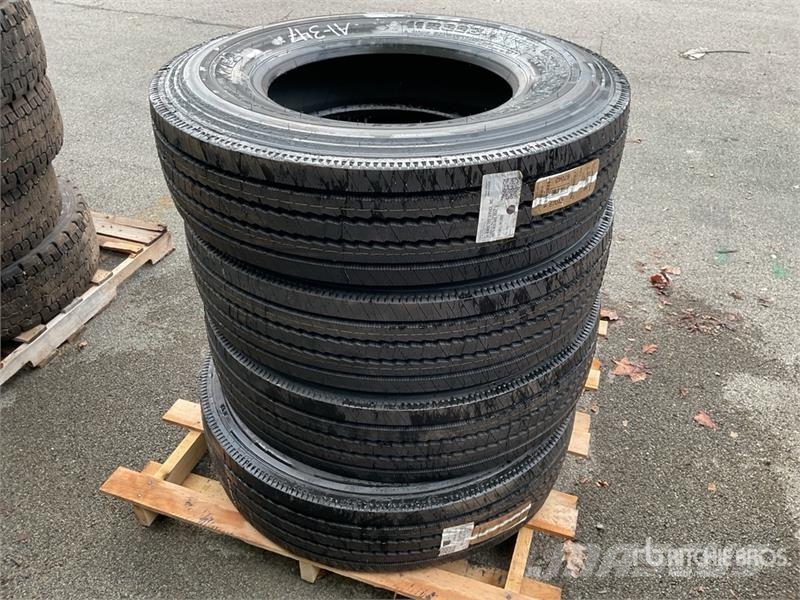 Quantity of (4) 11R22.5 Tires Transport – ostalo