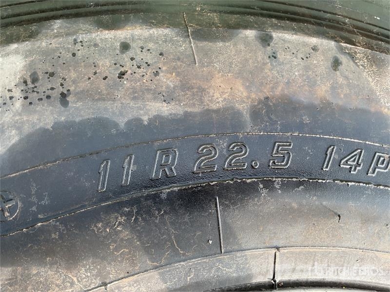 Quantity of (4) 11R22.5 Tires w/ Wheels Transport - Inne