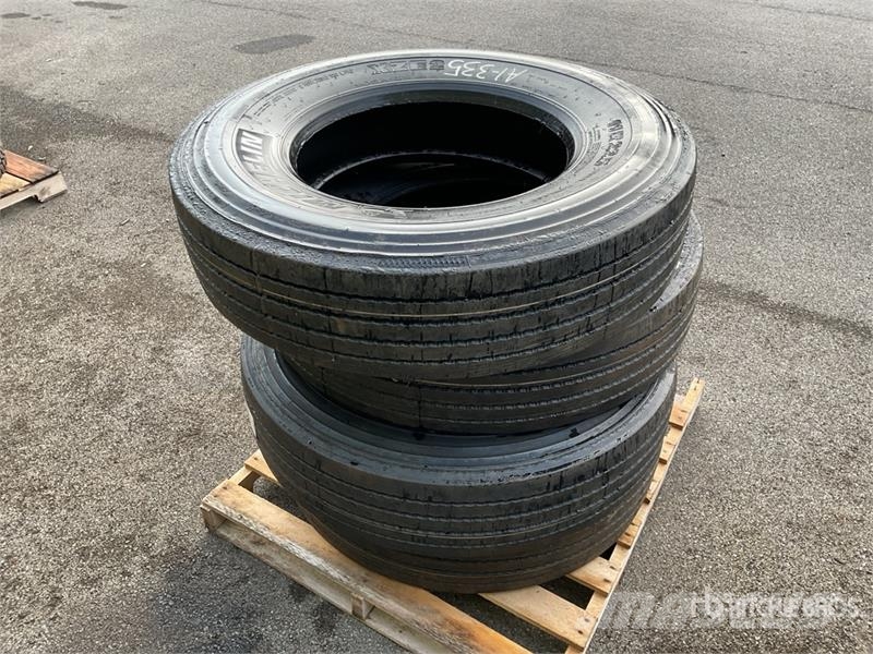 Quantity of (4) 11R22.5 Tires Transport – ostalo
