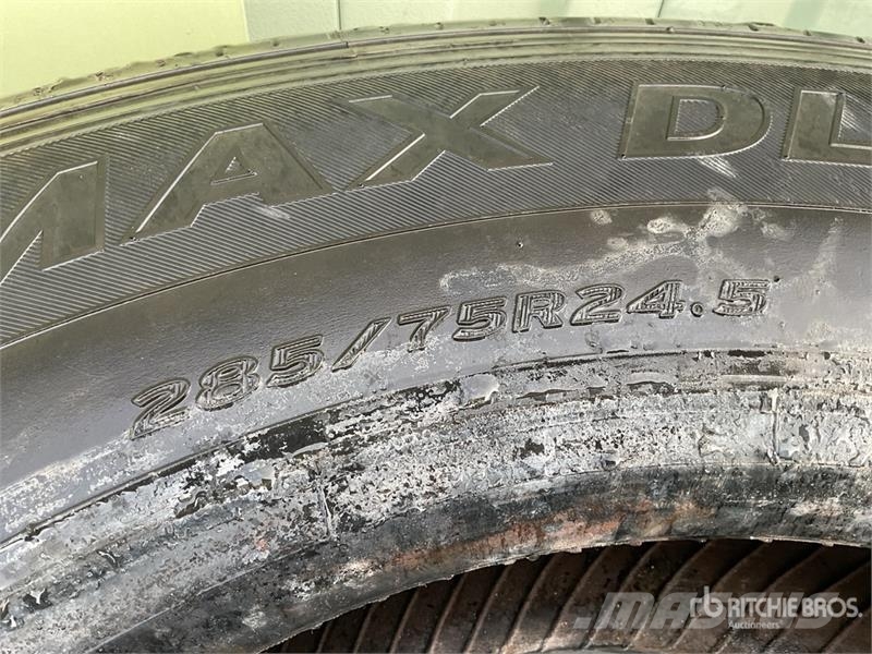 Quantity of (4) 11R24.5 Tires w/(2) Wheels Transport - Inne