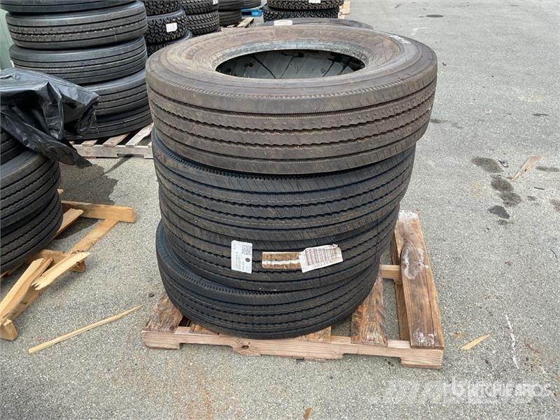 Quantity of (4) 3 New Michelin XZE2 11R22.5 1 Used Transport - Övriga