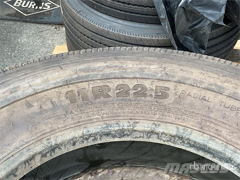 Quantity of (4) 3 New Michelin XZE2 11R22.5 1 Used Transport - Övriga