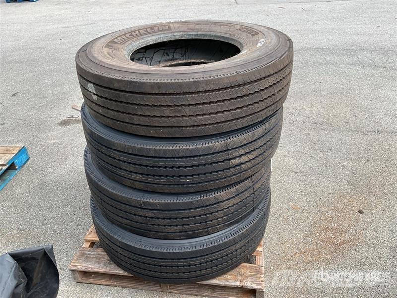Quantity of (4) 3 New Michelin XZE2 11R22.5 1 Used Transport - Övriga