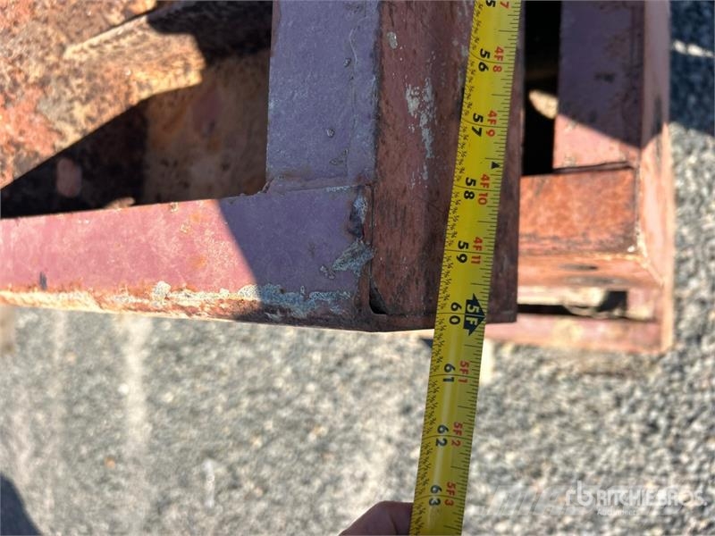  Quantity of (4) Concrete Forms Concrete accessories