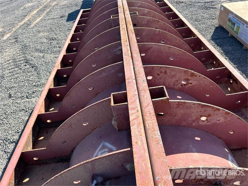  Quantity of (4) Concrete Forms Concrete accessories