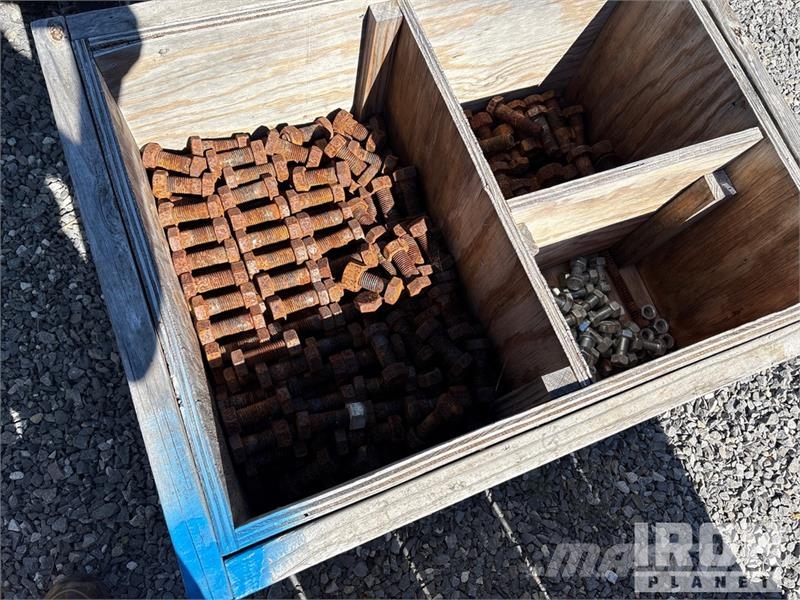 Quantity of (4) Crates of Hardware and Plates Andre komponenter