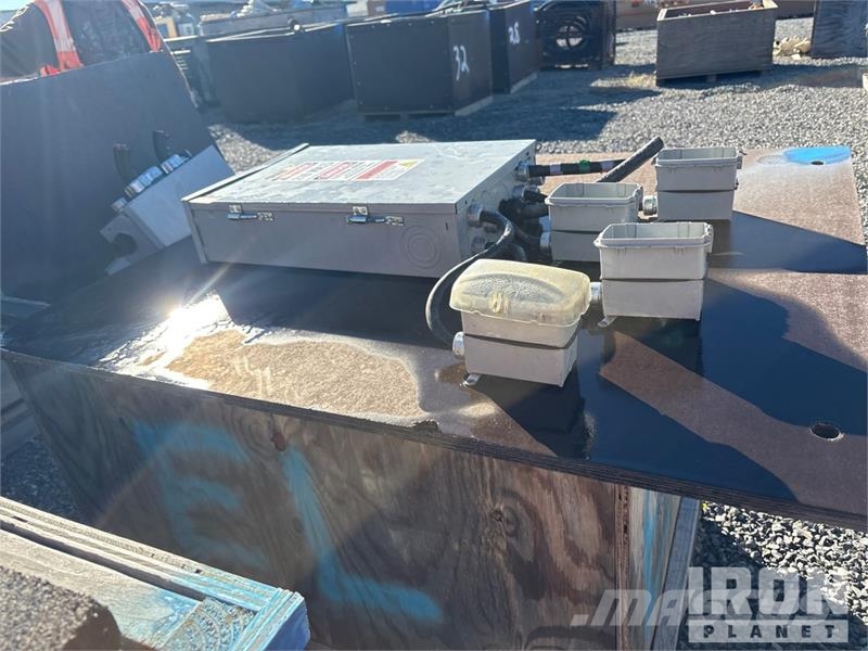 Quantity of (4) Electrical Boxes 其他组件