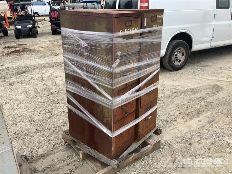 Quantity of (4) Filing Cabinets Sonstige Baumaschinen