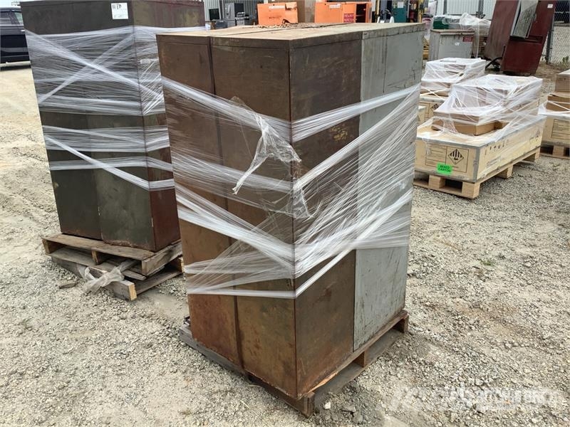Quantity of (4) Filing Cabinets Sonstige Baumaschinen