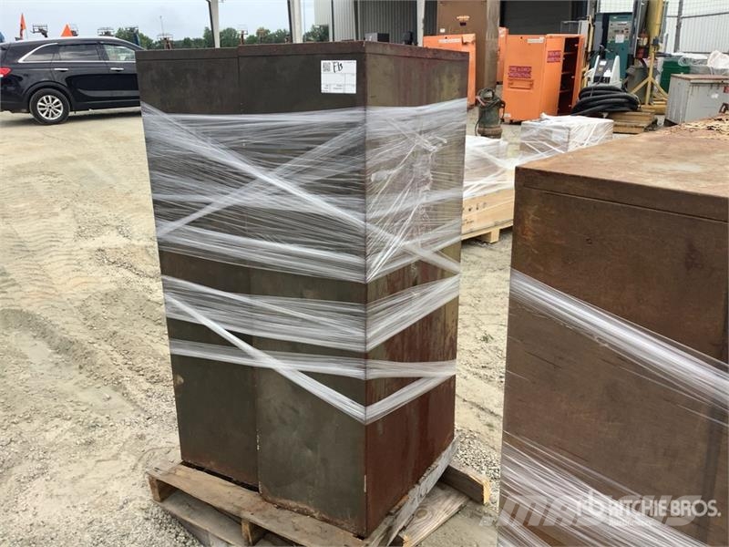 Quantity of (4) Filing Cabinets Sonstige Baumaschinen