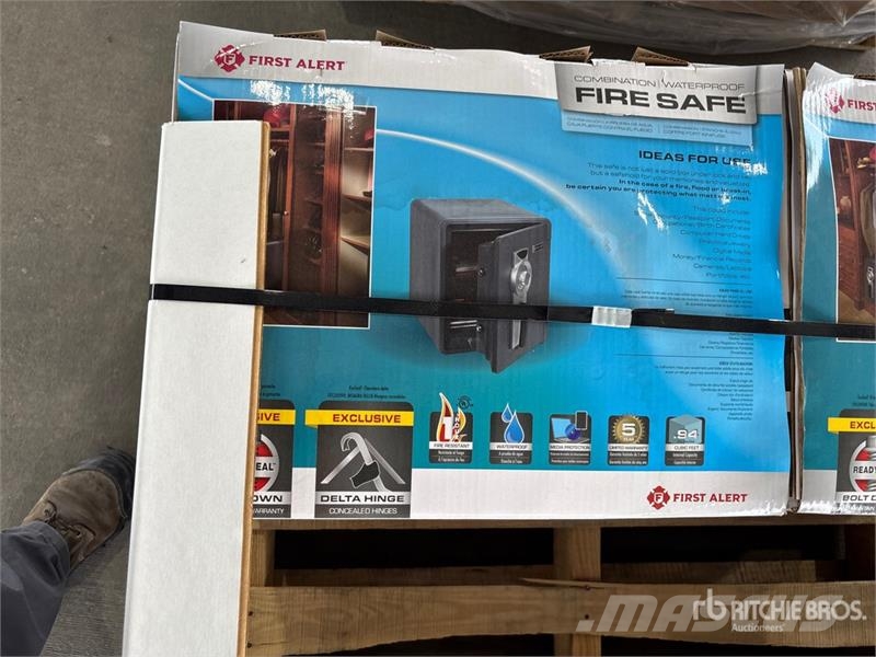 Quantity of (4) First Alert 2087FA Fire & Water Pr Other components