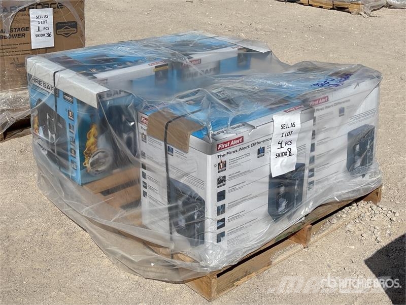 Quantity of (4) First Alert Fire & Water Proof Saf مكونات أخرى