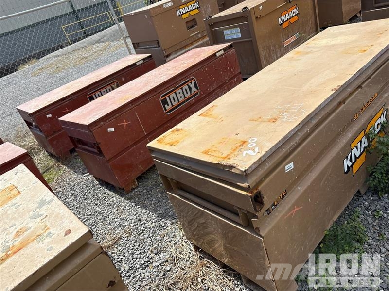  Quantity of (4) Gang Boxes 2472 Drugi deli