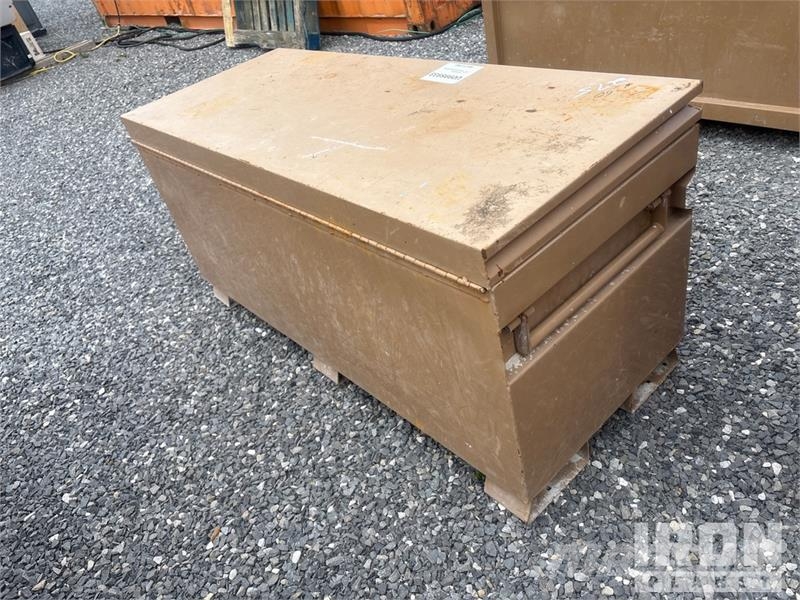  Quantity of (4) Gang Boxes 60 مكونات أخرى