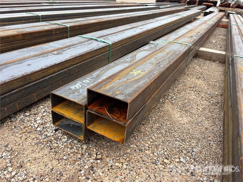 Quantity of (4) Kit Containers 3 in x 6 in x 23 f Vinssit, nostolaitteet ja materiaalinostimet
