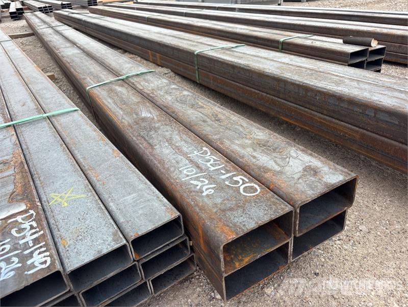 Quantity of (4) Kit Containers 3 in x 6 in x 23 f Treuils, palans et monte-charge
