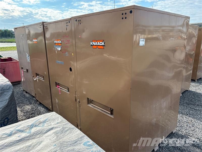 Quantity of (4) Knaack Job Site Box Drugi deli