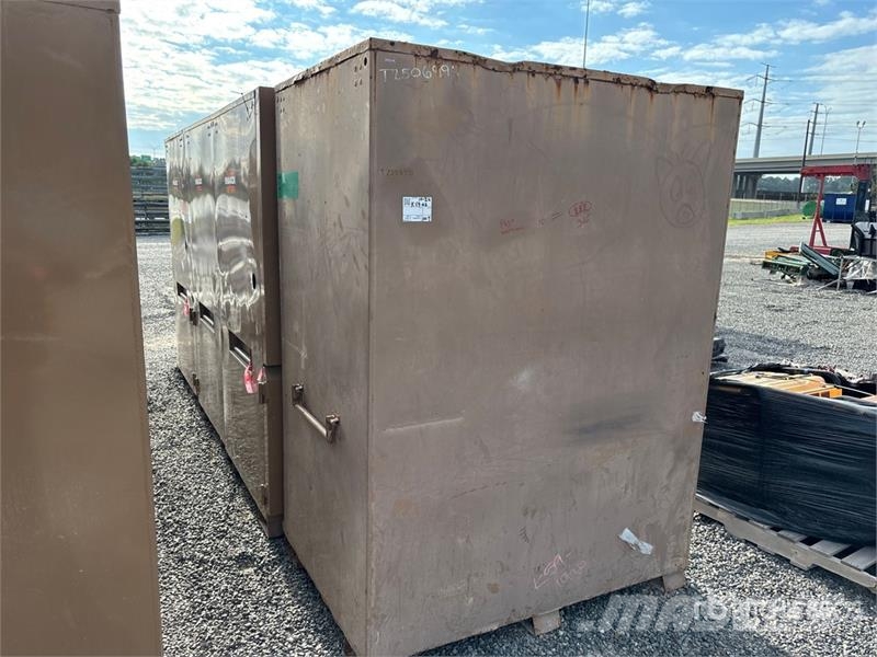 Quantity of (4) Knaack Job Site Box Drugi deli