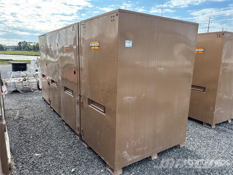 Quantity of (4) Knaack Job Site Box Drugi deli