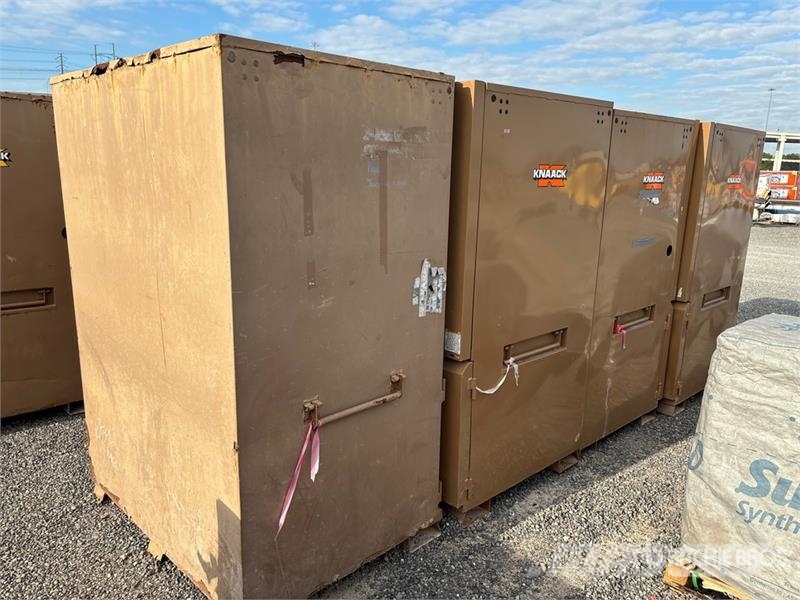 Quantity of (4) Knaack Job Site Box Drugi deli